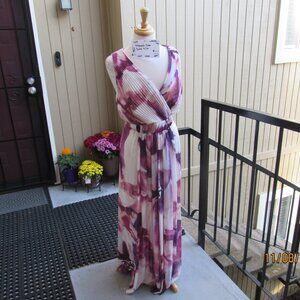 #425  WOMAN'S LIGHT & AIRY CHIFFON DRESS BY KALIKO  (SIZE 16US / 20UK)